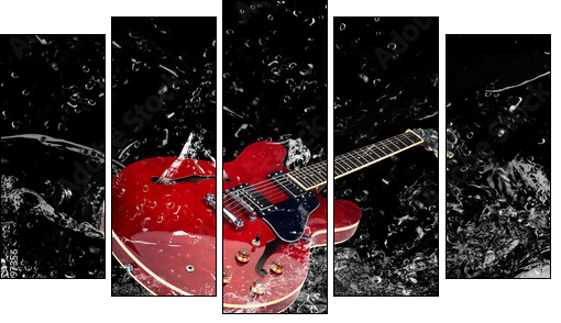 E-Gitarre mit Wasserspritzern - Five-piece canvas print, Pentaptych