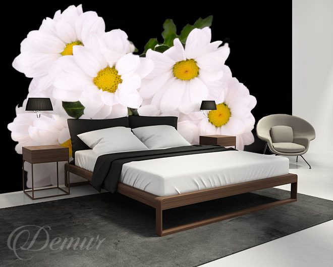 A-common-daisy-bouquet-bedroom-wallpapers-demur